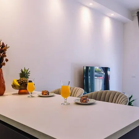 Brand New & Comfort L & L ,free Parking + Close To Апартаменты Дубровник