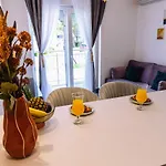 Brand New & Comfort L & L ,free Parking + Close To * Dubrovník