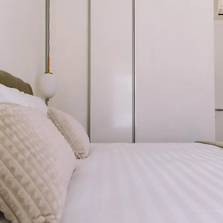 Daire Brand New & Comfort L & L ,free Parking + Close To *