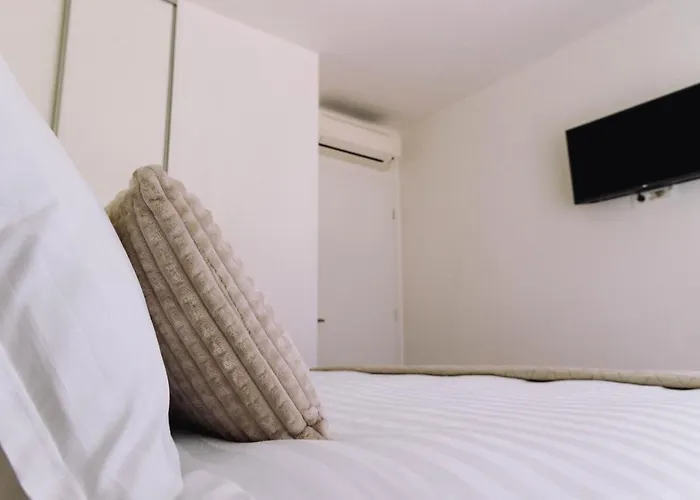 Brand New & Comfort L & L ,free Parking + Close To * Dubrovnik