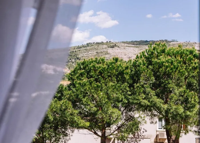 Brand New & Comfort L & L ,free Parking + Close To Apartamento Dubrovnik